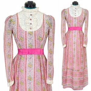 1970s Vintage Dress 70s Maxi Prairie Revival Pink Floral Stripes XS Lace Bib Bow
